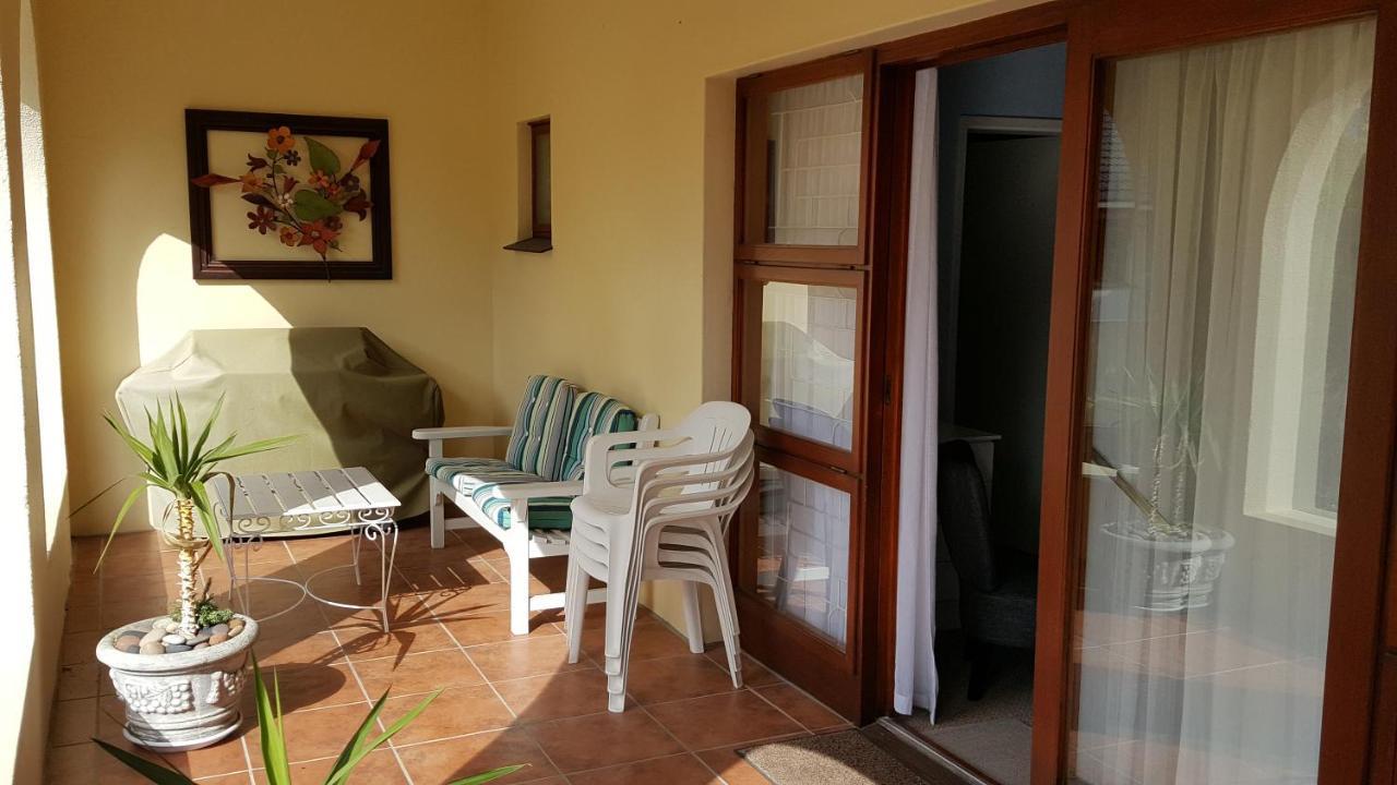 הרמנוס Smuts Ave. Guest Rooms מראה חיצוני תמונה